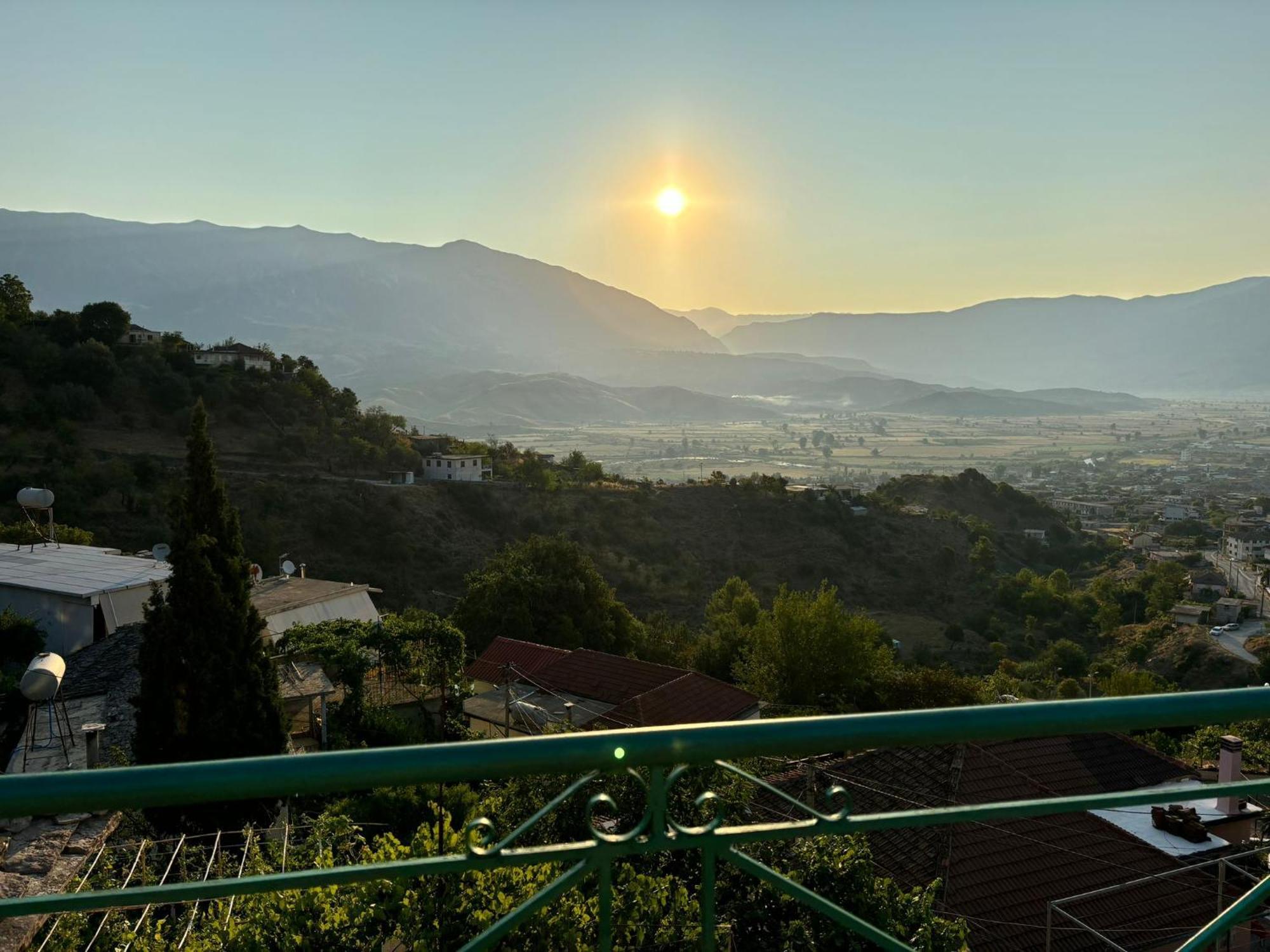 Relax Camping Gjirokastër Buitenkant foto